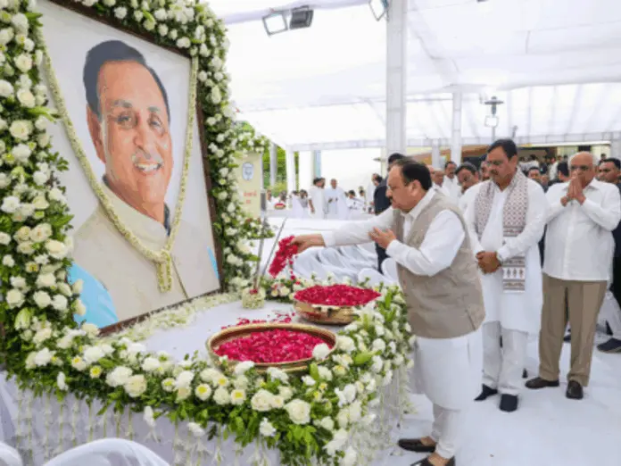 bjp denied vijay rupani funeral expenses political row erupts, विजय रुपाणी