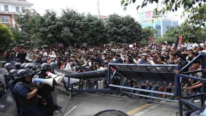 Breaking News, Nepal, nepal protests, social media ban, gen z protests, kathmandu, kathmandu protests, जेन जी प्रोटेस्ट, नेपाल में प्रदर्शन,