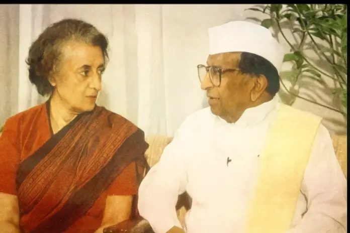 indira gandhi sitaram kesari