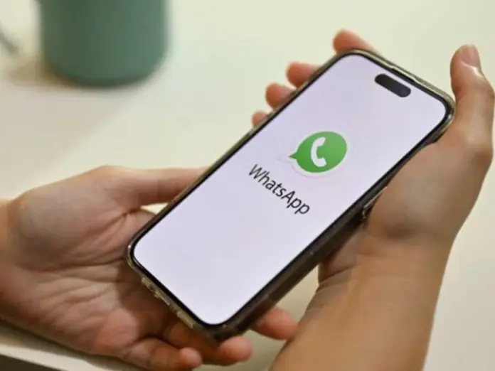 whatsapp hack, whatsapp hack complaint number in hindi, व्हाट्सएप हैक चेक कैसे करें, व्हाट्सएप हैक को कैसे हटाएं, whatsapp hack ho jaye to kya kare, whatsapp hack complaint number, whatsapp helpline number hindi,