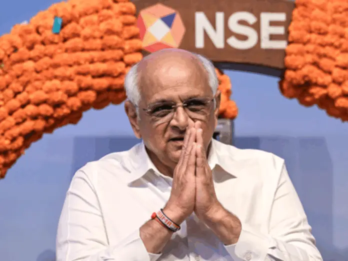 gujarat all ministers resign before reshuffle of cabinet on 17 october bhupendra patel will meet governor, गुजरात