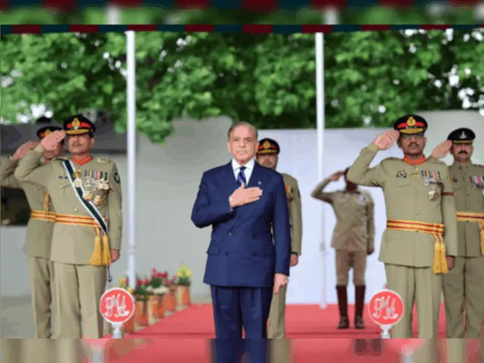 पाकिस्तान सेना का सत्ता-मोह देश के लिए ख़तरा