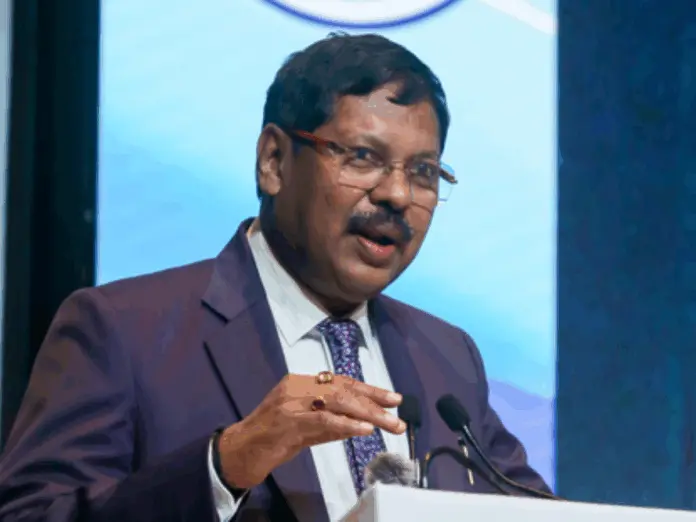 cji b r gavai lashed out at union government said trying to avoid his bench on tribunal reforms act, बी आर गवई