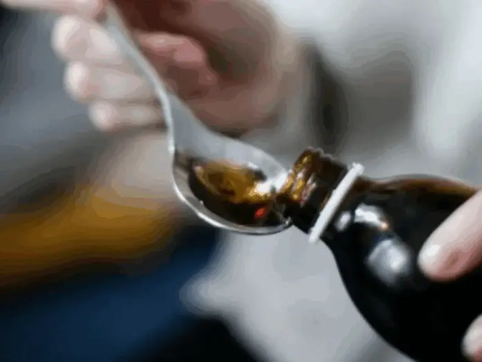 uttar pradesh illegal cough syrup police booked 12 medical store owners, उत्तर प्रदेश