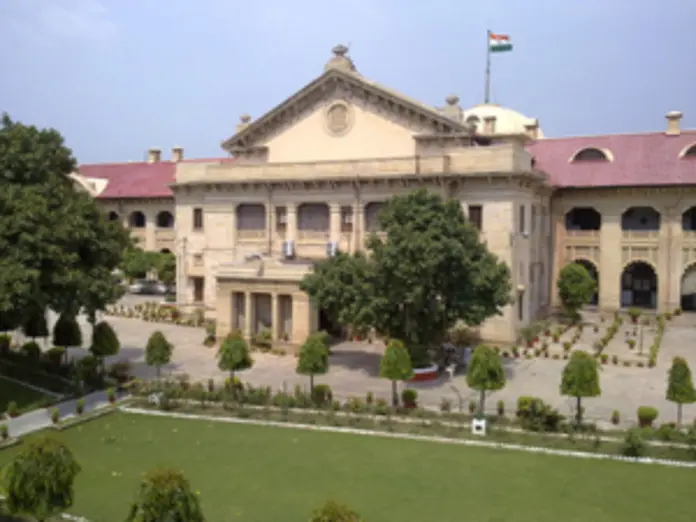 ALLAHABAD HIGH COURT SET ASIDE MAINTENANCE ORDER CITING EARNING WOMAN ABLE TO MAINTAIN HERSELF, इलाहाबाद हाई कोर्ट