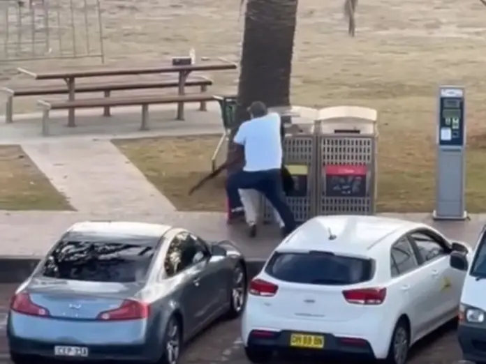 bondi beach shooting 11 people dead what did police say about gunman identified or not, बोंडी बीच