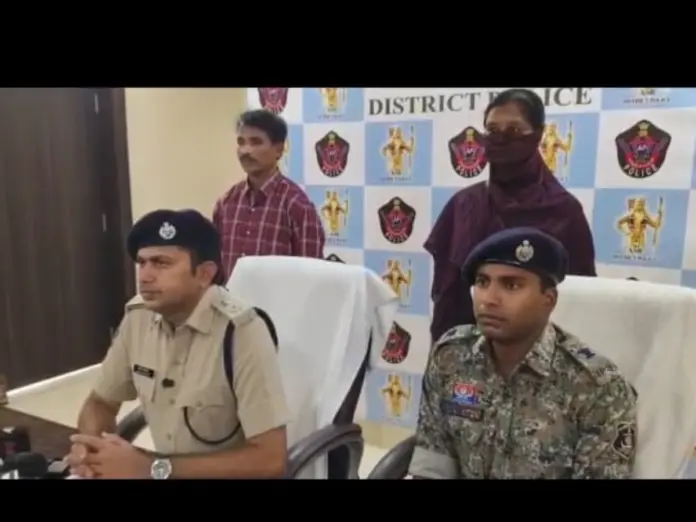 chhattisgarh 2 maoist leaders surrendered decide to return in mainstream, छत्तीसगढ़