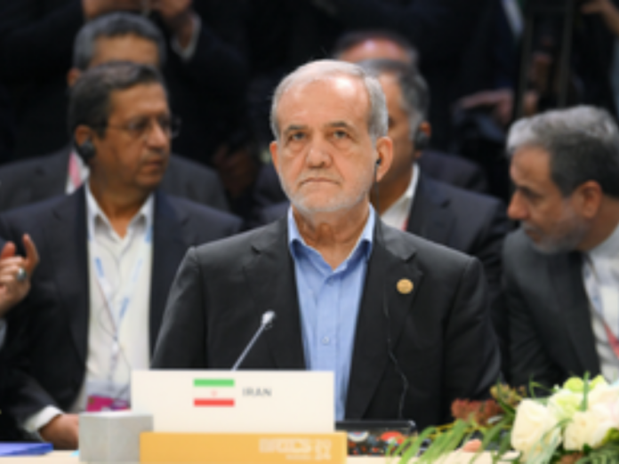 iran why protest ongoing against government on falling currency and inflamation, ईरान