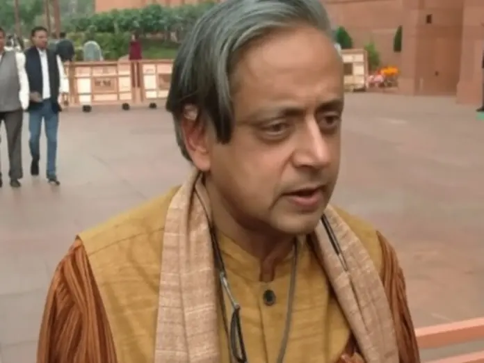 shashi tharoor abent from congress meeting third time manish tewari also not present, शशि थरूर