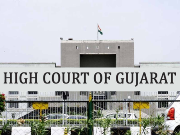 gujarat high court in a case temple priest is only servant of deity not claim land ownership, गुजरात हाई कोर्ट