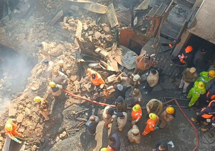 हिमाचल के अर्की बाजार में भीषण आग