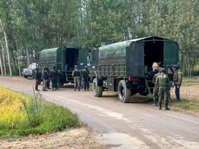 jammu kashmir army vehicle falls into deep gorge 10 personnel killed, जम्मू-कश्मीर