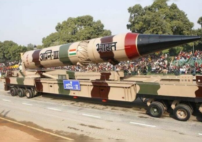 अग्नि-3 मिसाइल का सफल परीक्षण,