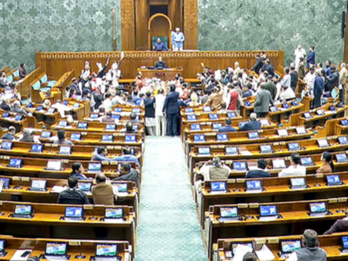 budget session 2026 loksabha adjourned after oppostion women mp moves towards treasury benches, लोकसभा