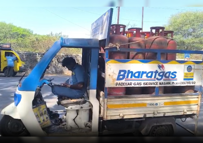 lpg booking Rule Change, LPG Price Hike march, LPG Price Hike, LPG Hike, LPG Price Hike,