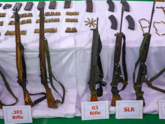 chhattisgarh 108 maoists surrendered in bastar total bounty more than 3 crore, छत्तीसगढ़