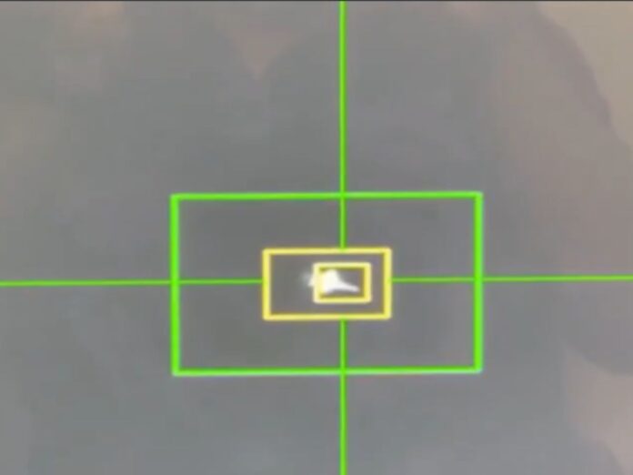 iran says shot down enemy f 15 near hormuz us denies claim, ईरान, एफ-15