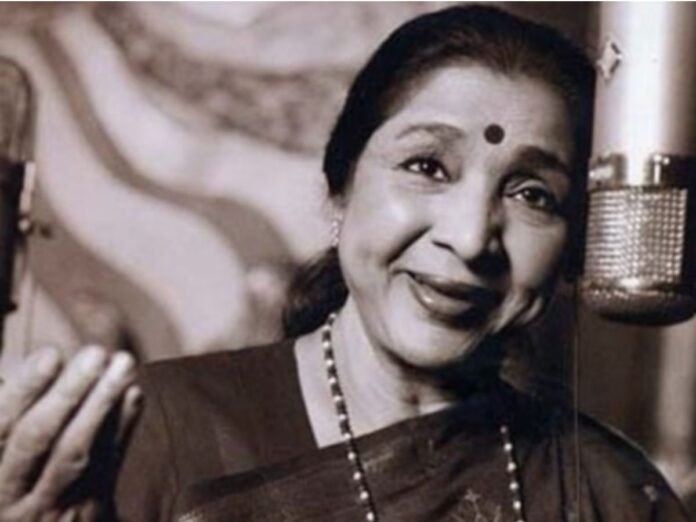 great singer asha bhosle journey ends but voice alive in the heart of people, आशा भोसले