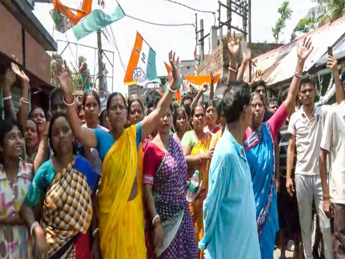 South 24 Parganas: Locals stage a protest alleging threats from TMC leaders in the Falta area ahead of the counting of votes for the West Bengal Assembly elections in Falta village, South 24 Parganas district, on Saturday, May 02, 2026. (Photo: IANS/Video Grab)