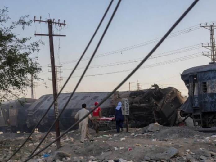 pakistan-suicide-attack-in-quetta-two-dozens-dead-many-injured, पाकिस्तान, क्वेटा