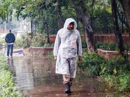 तेज आंधी और बारिश