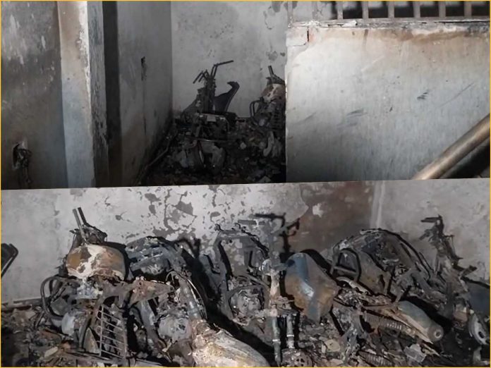 fire, fire accident, delhi news, fire news,