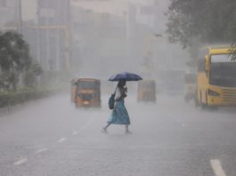 imd issues red and orange alert for delhi several areas warns severe thunderstorm, दिल्ली-एनसीआर