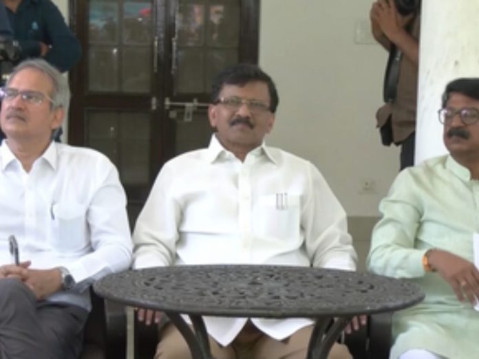 sanjay-rout-big-claim-amid-shivsena-ubt-rebellion-buzz-said-mps promised to 50 crore rupees, संजय राउत