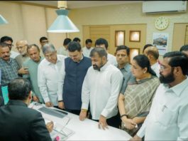 shivsena-ubt-one-more-setback-aditya-thackeray-aide-sachin-ahir-join-shivsena, शिवसेना
