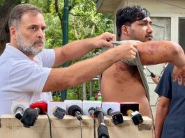 rahul gandhi press conference with a student claimed usage of pallet gun, राहुल गांधी