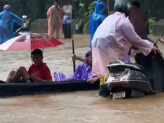 kerala-huge-rain-causes-casualties-several-dead-many-missed-cm-satheesan assure assistance, केरल
